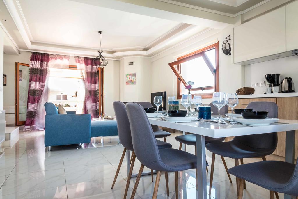Leo - Unique Glyfada Apartment เอเธนส์ ภายนอก รูปภาพ