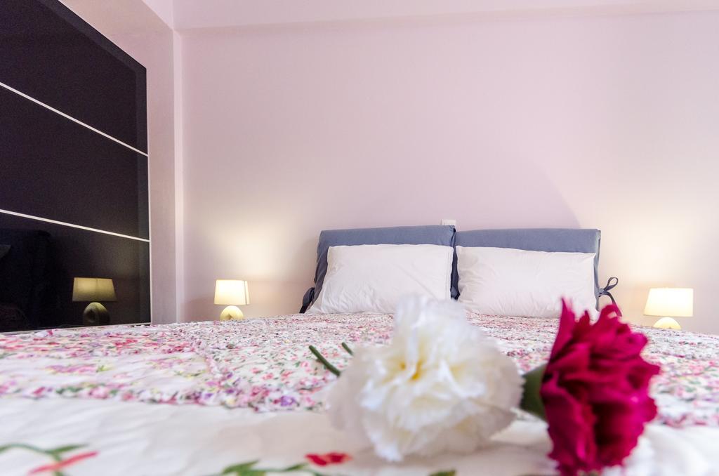Leo - Unique Glyfada Apartment เอเธนส์ ภายนอก รูปภาพ